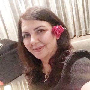 Meet your Posher, Lina